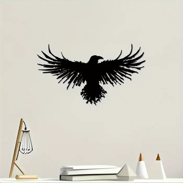 Décoration murale corbeau en métal noir unique