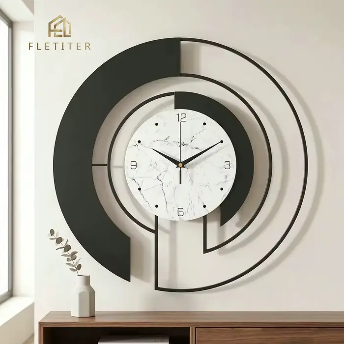 Horloge murale dorée, Art décoratif pour salon et entrée