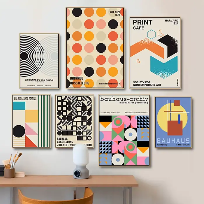 Affiches géométriques colorées d'exposition Bauhaus