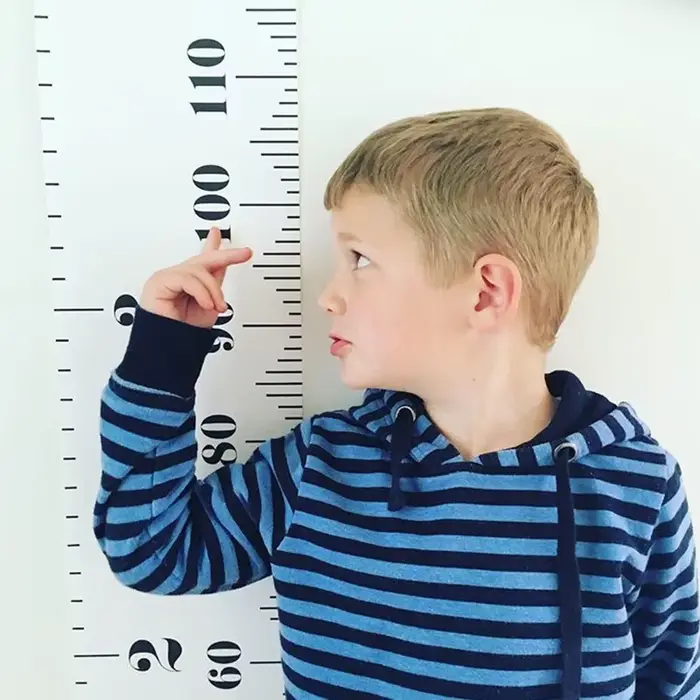 Autocollant mural suspendu en bois