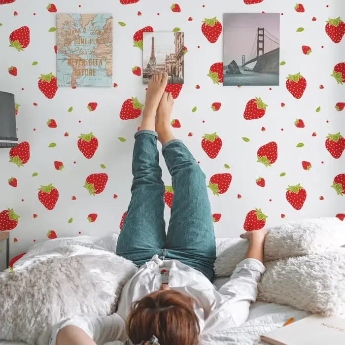 Les autocollants muraux transparents en forme de fraises sont amovibles et mignons
