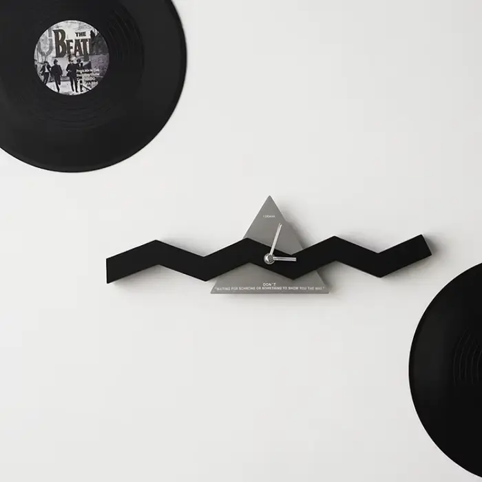Horloge murale silencieuse moderne