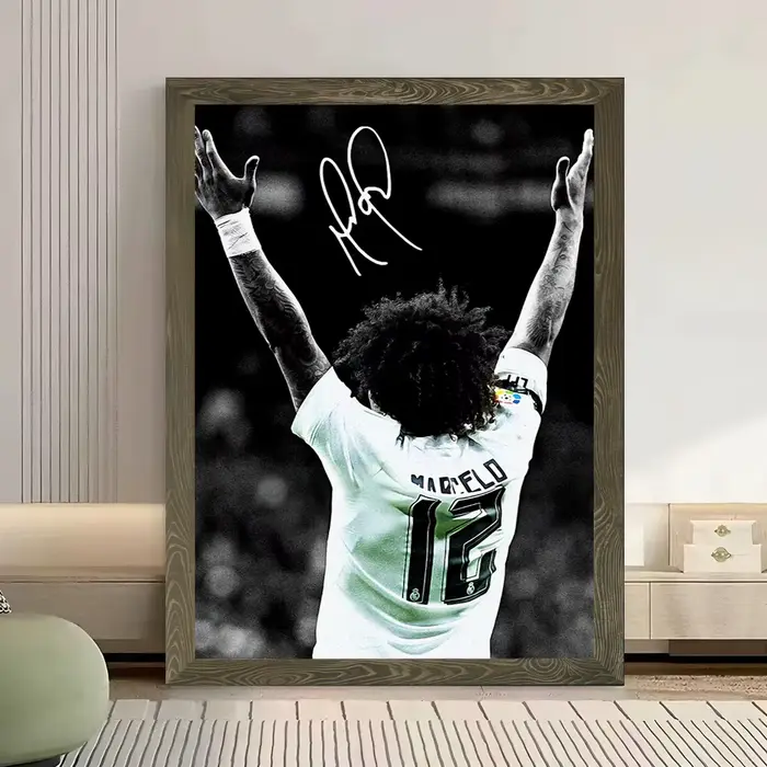 Marcelo célébre avec les bras levés - Affiche sur toile - Art mural - Image imprimée personnalisable de haute qualité