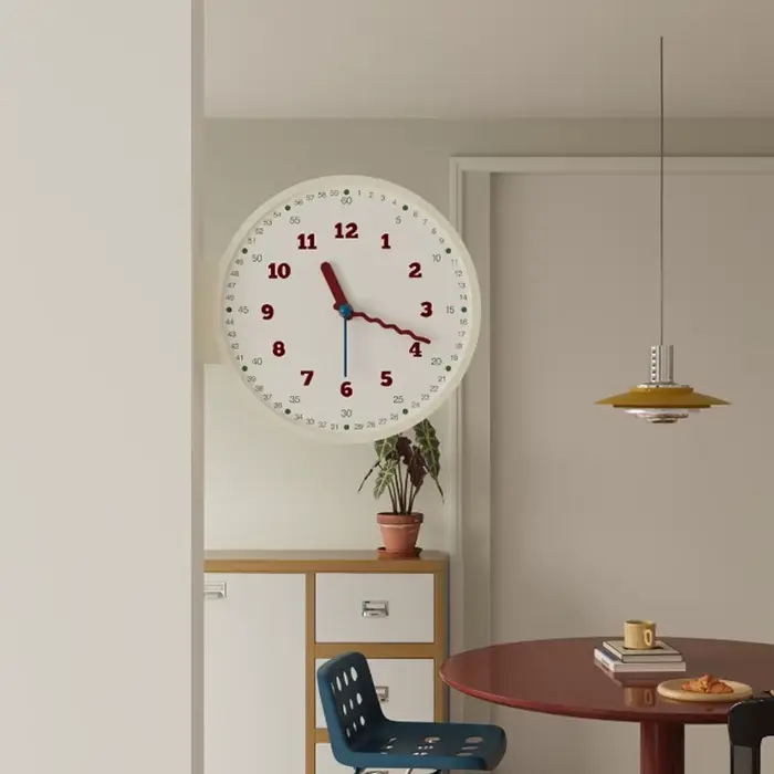 Horloge murale moderne pour couloir et salon