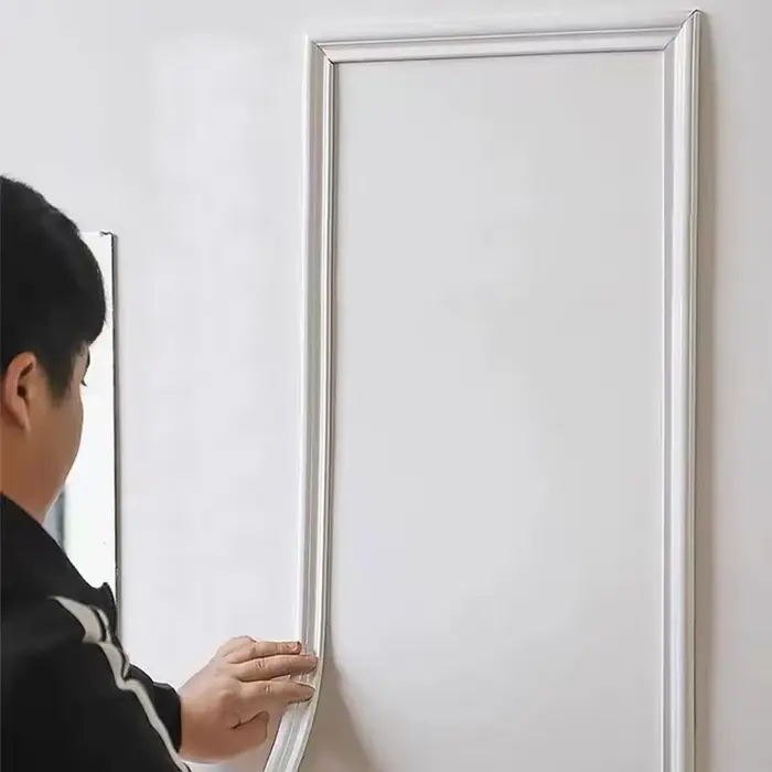 1 rouleau de bandes décoratives élégantes en PVC autocollantes - flexibles et pliables pour les murs