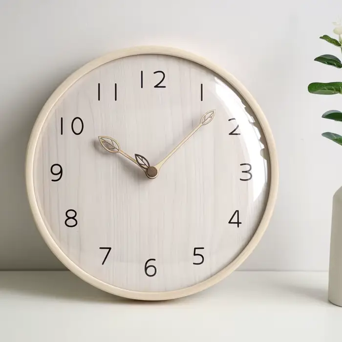 Horloge Murale en Bois Massif