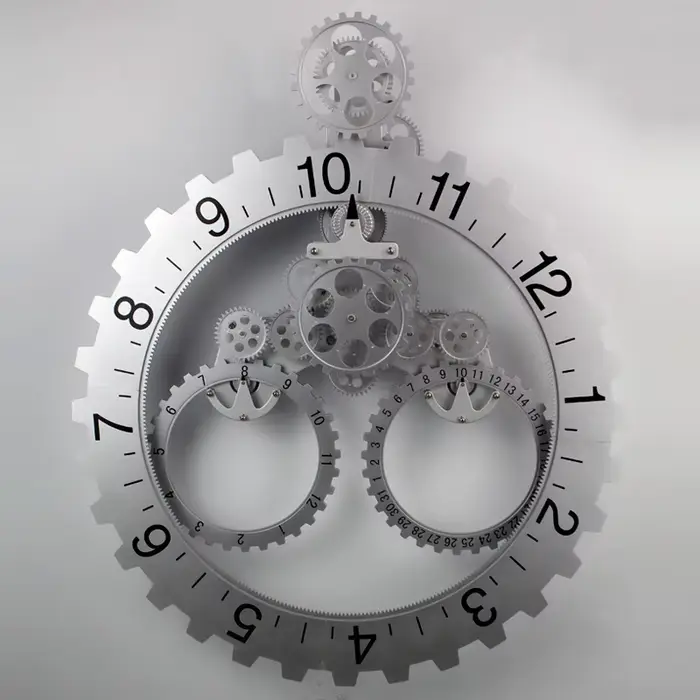 Maison créative classique de l'horloge à cloche continentale