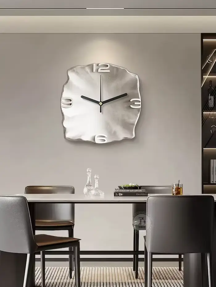Horloge murale suspendue de luxe légère pour restaurant