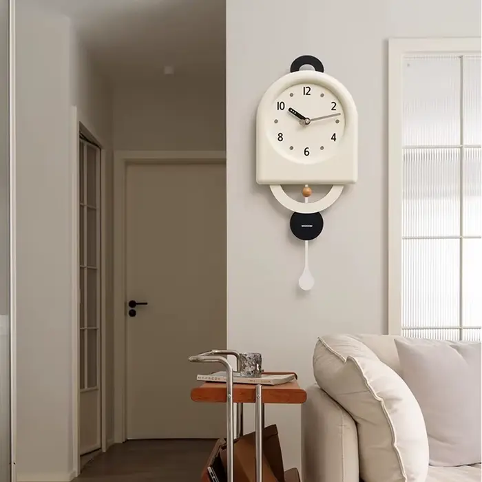 Horloge murale simple et moderne