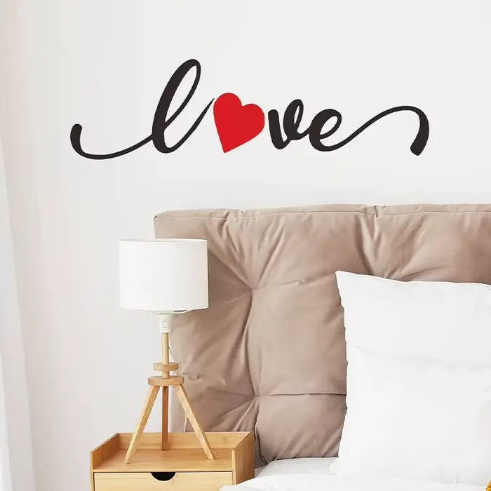Autocollant mural en forme de cœur rouge LOVE