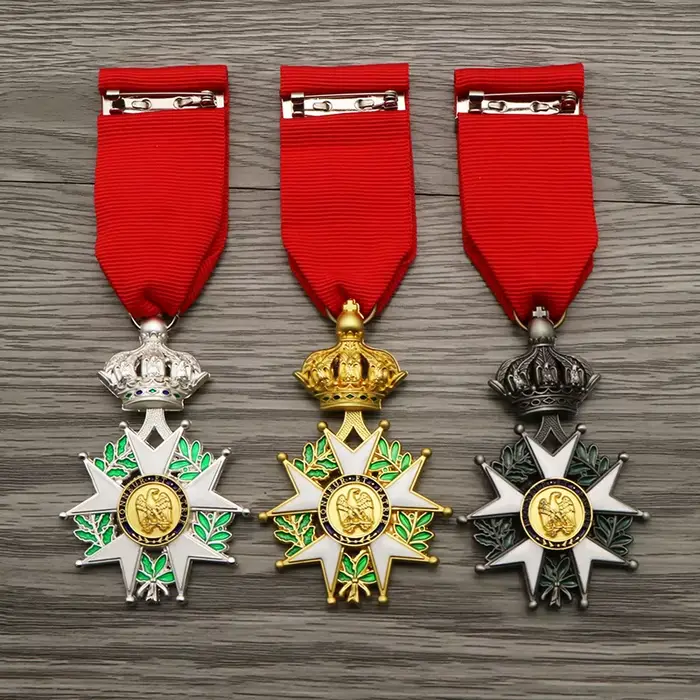 Reproduction de la médaille d'honneur des chevaliers seniors de l'empereur français Napoléon
