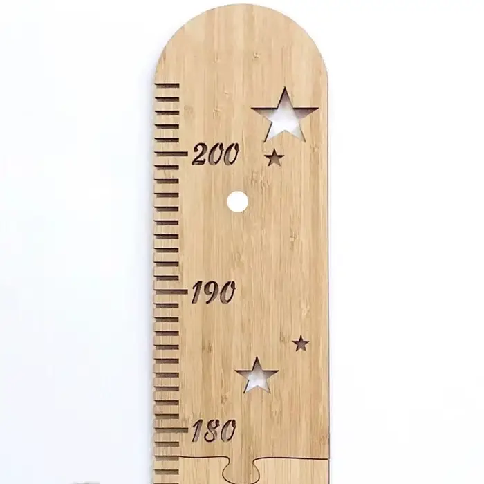 Règle de tableau de croissance nordique en bois pour enfants