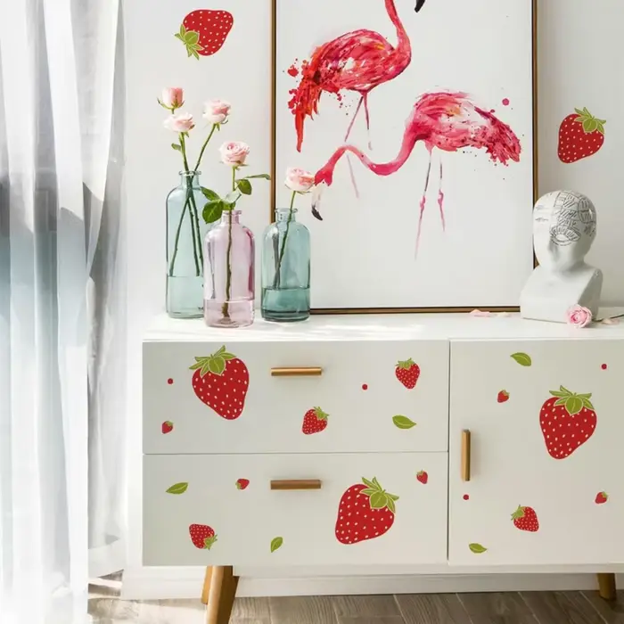 Les autocollants muraux transparents en forme de fraises sont amovibles et mignons
