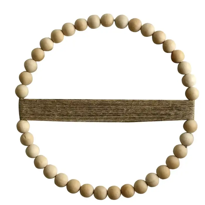 Couronne de porte en perles de bois