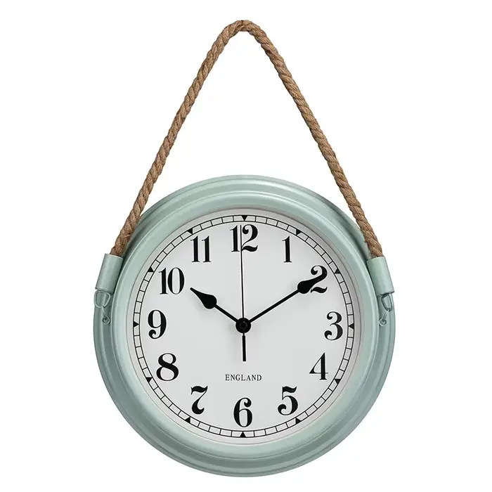 Horloge murale en métal Vintage