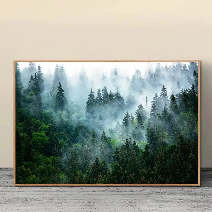Affiche d'art de paysage de montagne d'arbres fantastiques brumeux de forêt verte moderne, peinture
