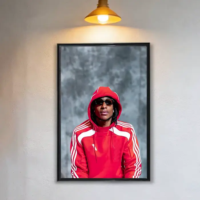 Affiches et impressions murales de Michael Olise, le garçon de football rouge, idéales comme cadeau