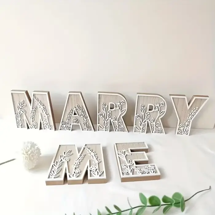 Ensemble de décoration murale avec lettres de l'alphabet en bois