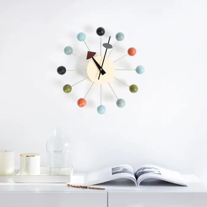 Horloge murale en bois à boule ronde silencieuse