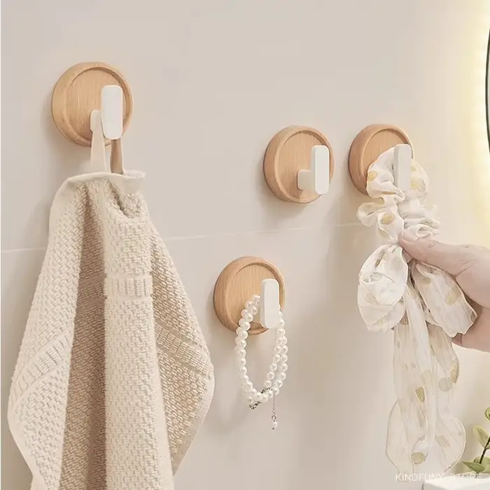 Nouveaux crochets décoratifs en bois