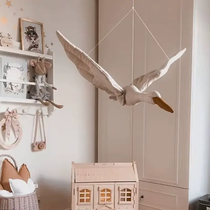 Nouvelle décoration murale créative pour chambre de bébé fille : Cisaille en peluche suspendue