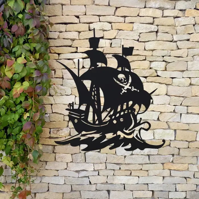 Décor mural style bateau pirate - Décorations nautiques audacieuses en métal qui apportent une aventure durable et tendance à toute pièce.
