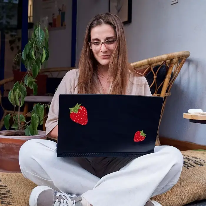 Les autocollants muraux transparents en forme de fraises sont amovibles et mignons