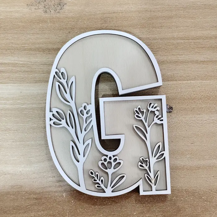 Ensemble de décoration murale avec lettres de l'alphabet en bois