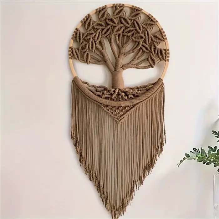 Mur en macramé tissé à la main