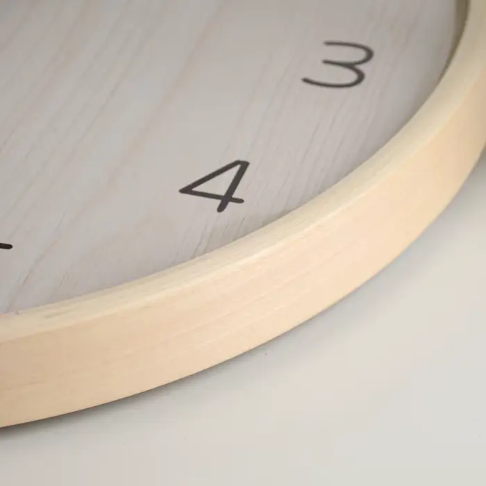Horloge Murale en Bois Massif