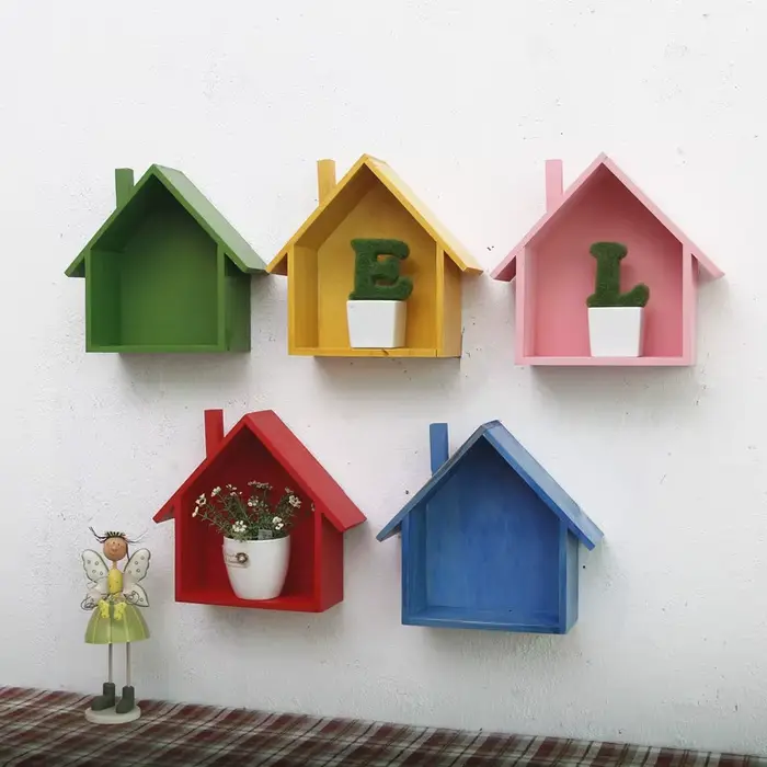 Documents de décoration murale pour petite maison