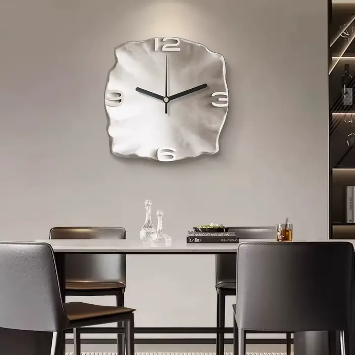 Horloge murale de luxe