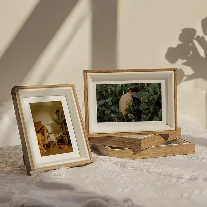 Cadre photo rectangulaire en bois débloqué