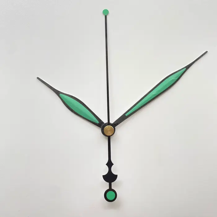 Horloge murale en métal