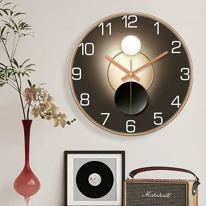 Horloge murale géométrique artistique
