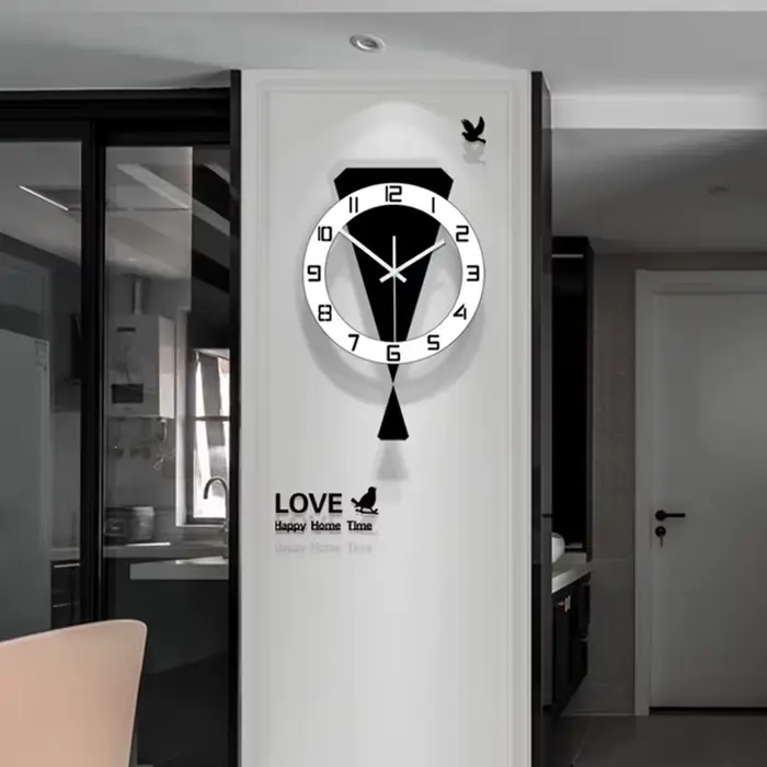 Horloge murale oscillante