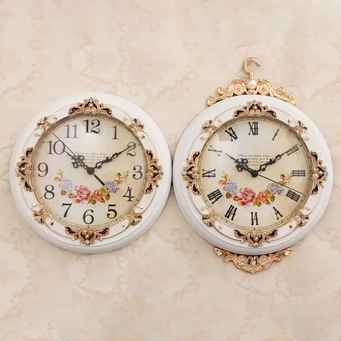 Horloge murale double face décorative