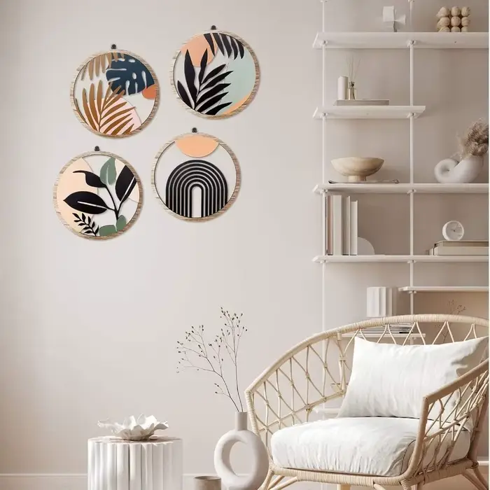 Décoration murale artisanale en bois