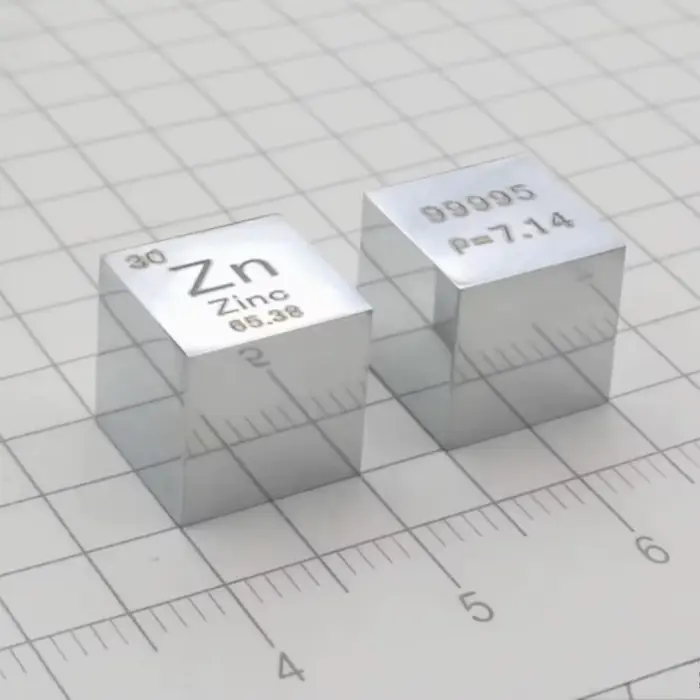 Ornement Cube en Zinc, Collection en métal