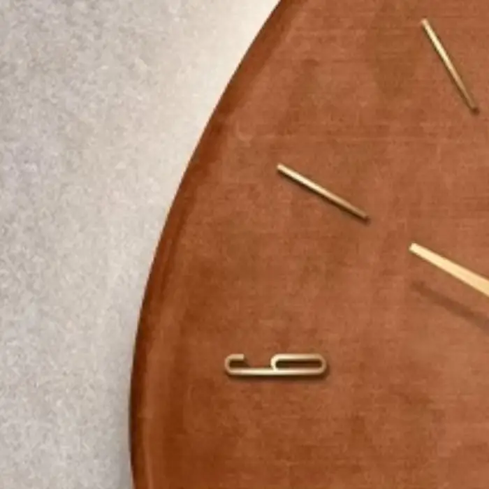 Grande horloge murale LED au design moderne