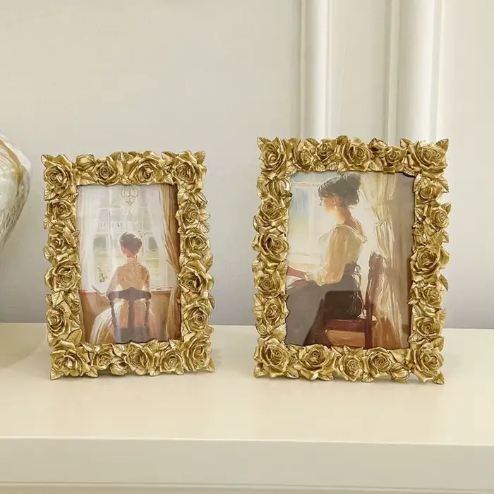 Cadre photo de style européen avec bordure en rose