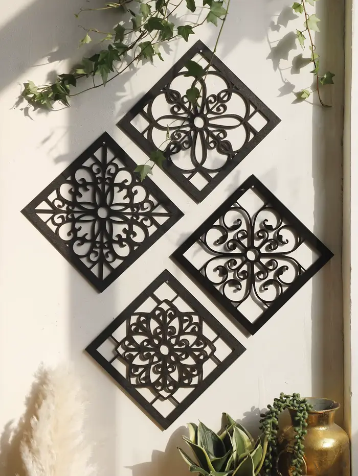 Décoration murale creuse en bois noir