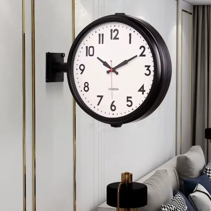 Horloge murale double face simple