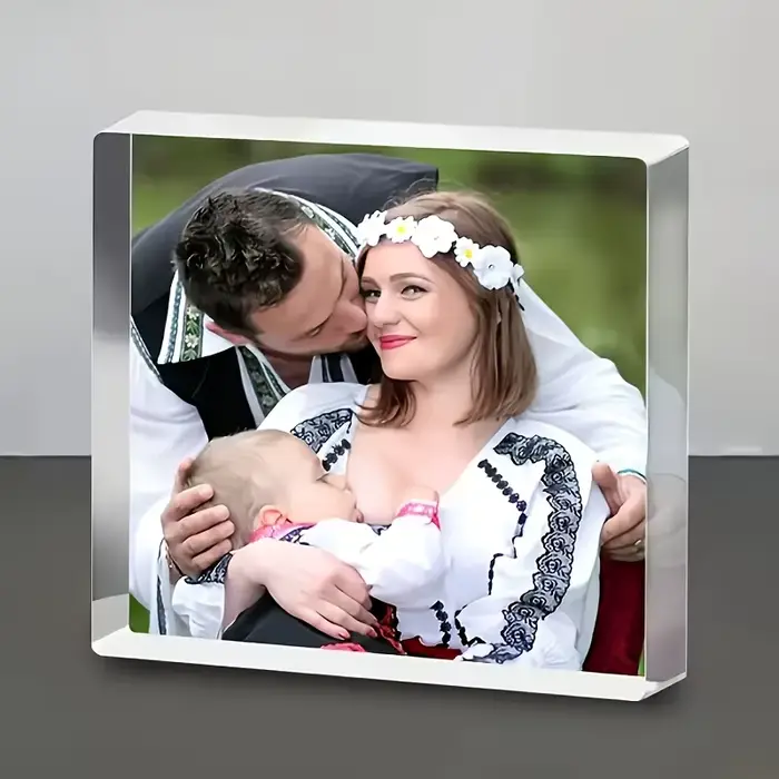 Une décoration de bureau personnalisée en acrylique avec des options de photos personnalisées