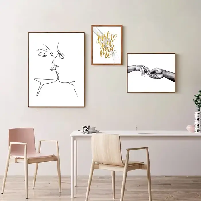 Peinture sur toile nordique minimaliste noir blanc femme Sexy épaule romantique baiser citations amoureux affiches à main et imprimés décor de chambre