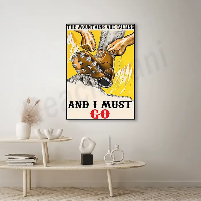 Les montagnes de randonnée appellent affiche