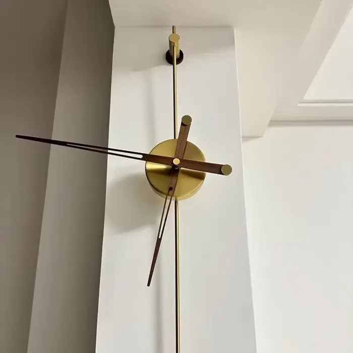 Grande horloge murale moderne pour salon