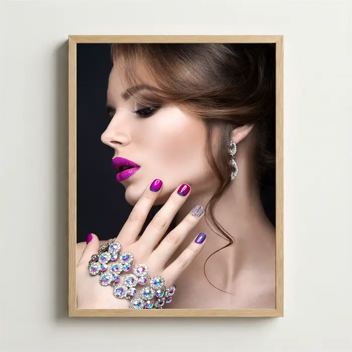 Affiche d'art moderne de style nordique pour salons de beauté et de manucure — Nail art et maquillage élégants pour une belle fille — Toile décorative pour la maison