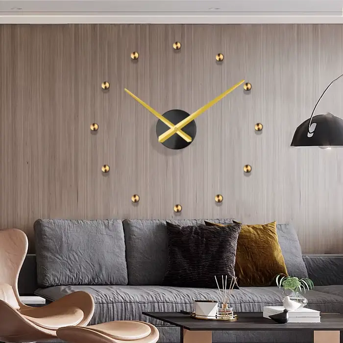 Grande horloge murale de luxe en métal