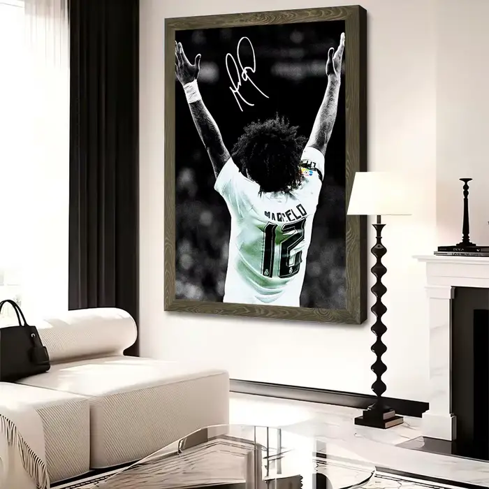 Marcelo célébre avec les bras levés - Affiche sur toile - Art mural - Image imprimée personnalisable de haute qualité